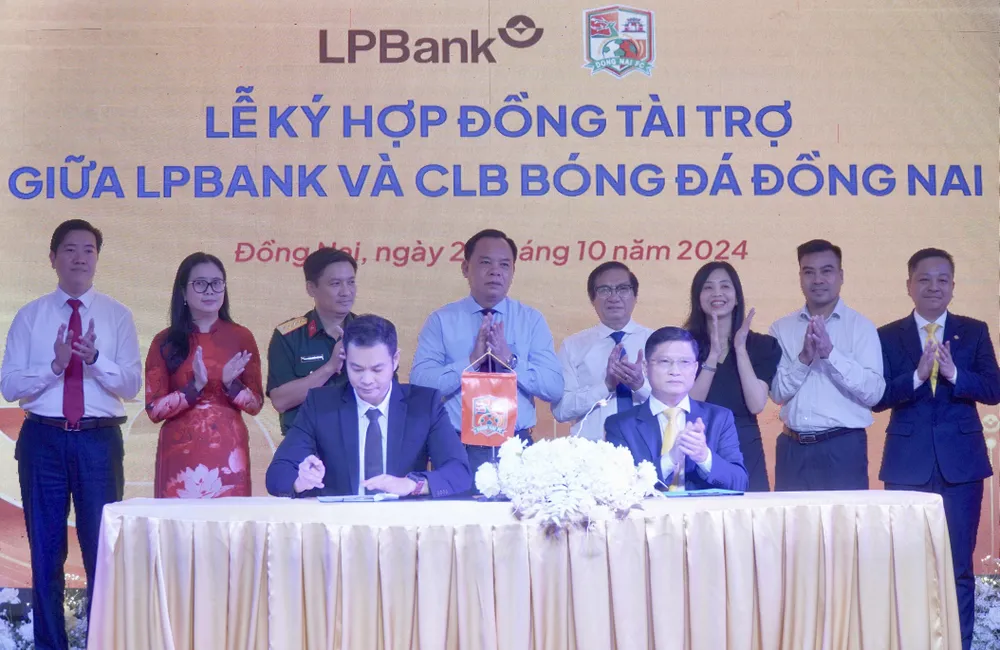 Đội bóng đá Đồng Nai 2.jpg