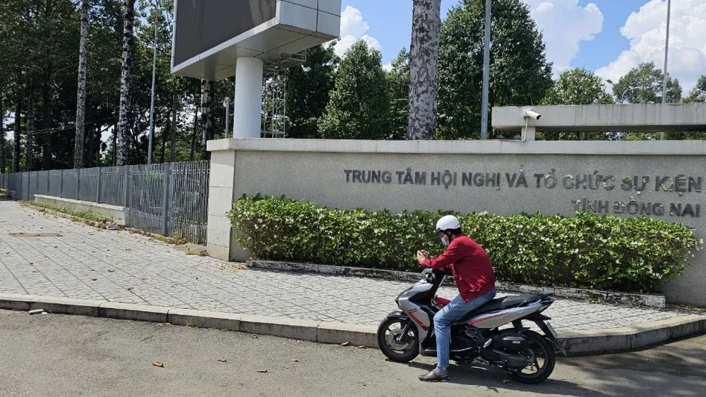 quảng trường tỉnh.jpg