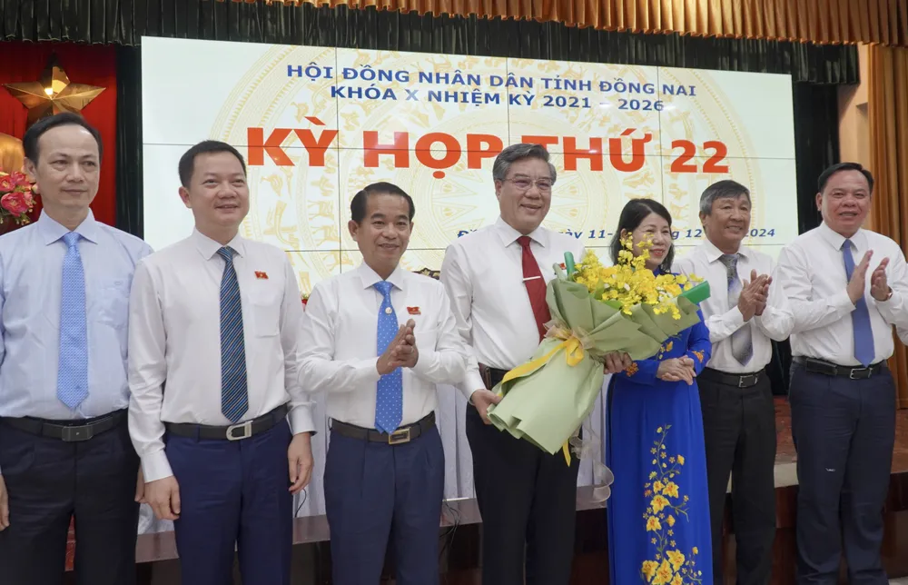 Phó chủ tịch...jpg