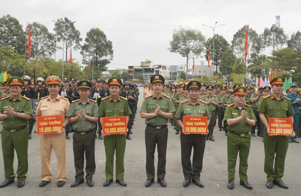 trấn áp tội phạm 8.jpg