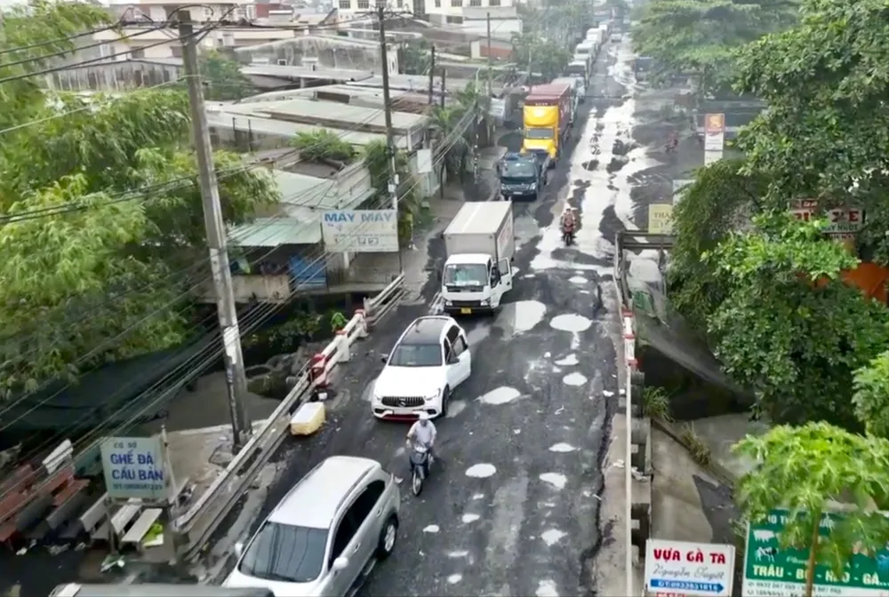 Bí Thư Tỉnh uỷ.jpg