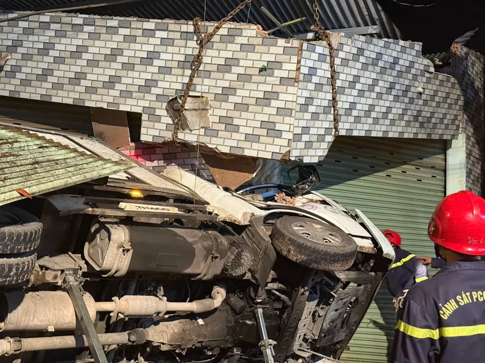 cảnh sát cứu hộ 4.jpg