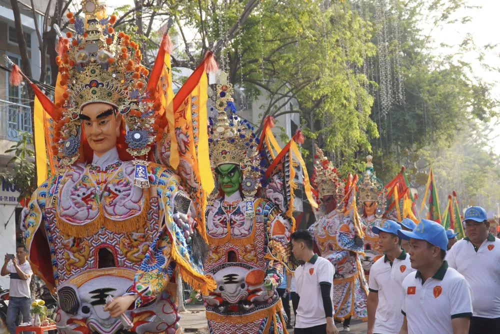 Lễ hội chùa ông 3.jpg