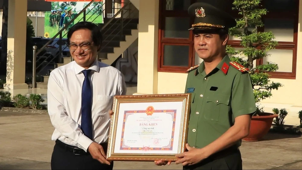 đường dây rửa tiền...jpeg