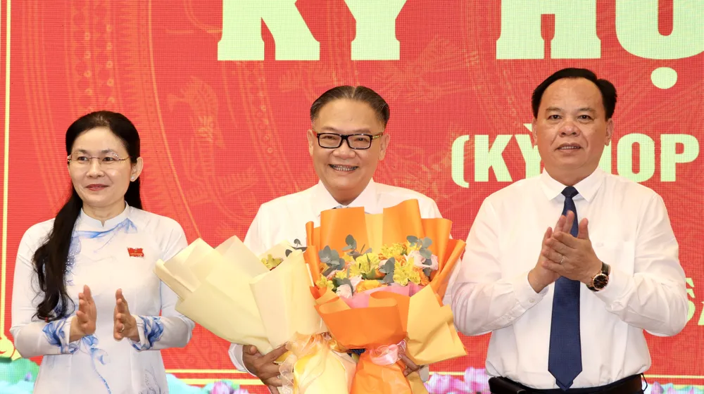 Phó chủ tịch.jpg