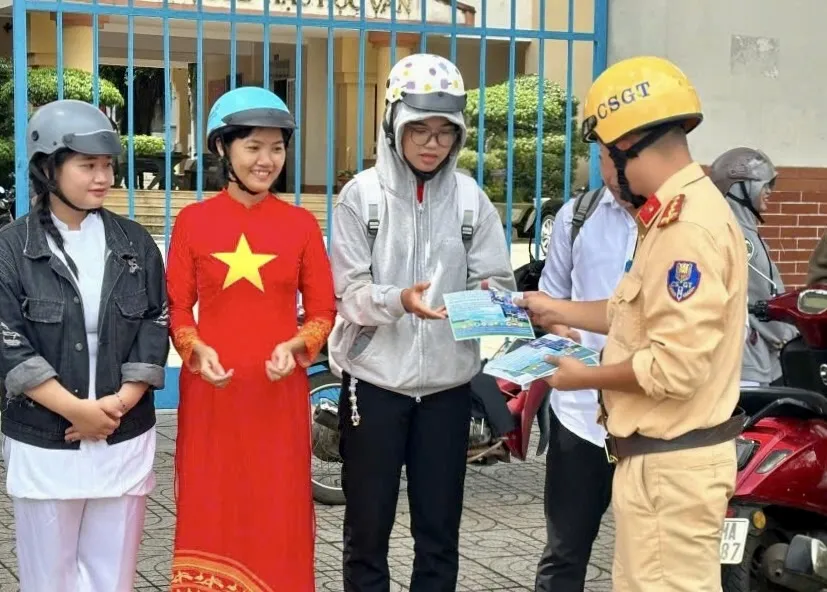 an toàn giao thông 2.jpg