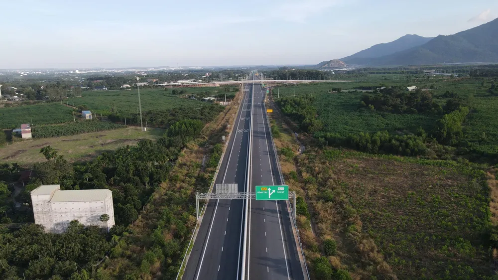Cao tốc Biên Hòa 5.jpg