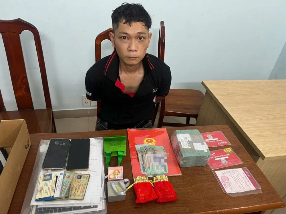 Người phụ nữ.jpg