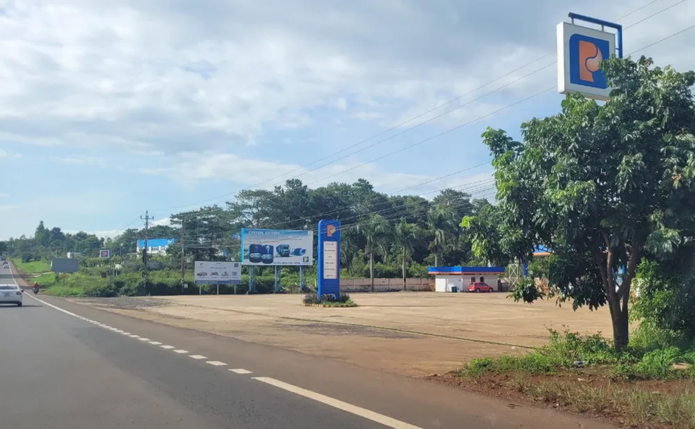 Vị trí xây dựng cây xăng ở huyện Đắk Song sát quốc lộ 14. Ảnh: VL