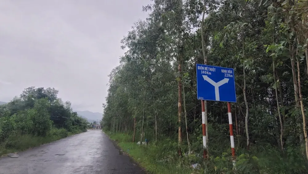 Bảng chỉ dẫn đường giao thông Tỉnh lộ 5 (Khánh Hòa). Ảnh: VL
