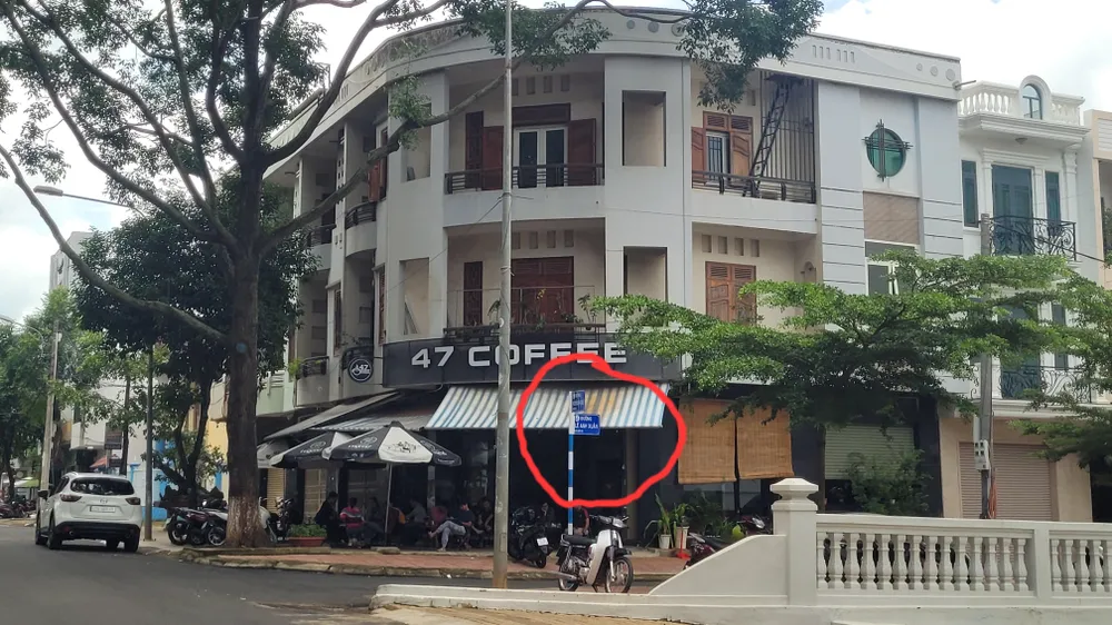 Đường Lê Anh Xuân đi qua dự án Trung tâm thương mại Phú Xuân. Ảnh: VL Đường Lê Anh Xuân đi qua dự án Trung tâm thương mại Phú Xuân. Ảnh: VL