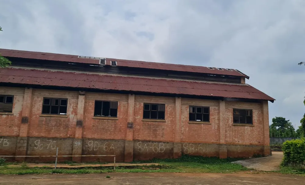 Nhiều hạng mục 'Nhà Bảo Đại' xuống cấp cần trùng tu để đảm bảo an toàn cho học sinh và giáo viên. Ảnh: LX Nhiều hạng mục 'Nhà Bảo Đại' xuống cấp cần trùng tu để đảm bảo an toàn cho học sinh và giáo viên. Ảnh: LX