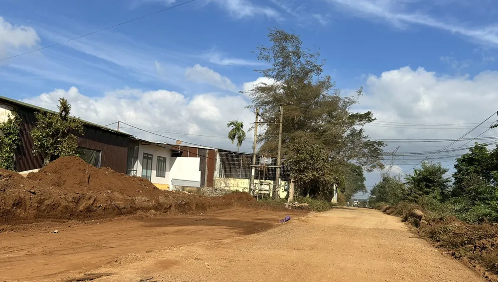 Vị trí dự án đi qua khu dân cư ở xã Cuôr Đăng. Ảnh: VŨ LONG