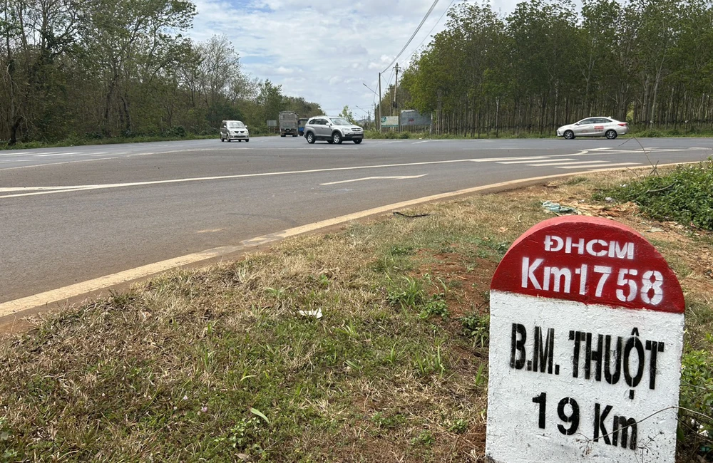 Vị trí km 1758 là đường tránh Tây thị xã Buôn Hồ. Ảnh: VŨ LONG