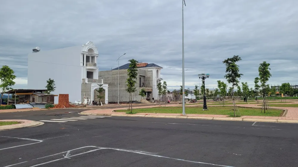 Dự án khu dân cư trên diện tích 5,4 ha ở TP Buôn Ma Thuột đem lại nguồn thu cho ngân sách khoảng 800 tỉ đồng. Ảnh: VŨ LONG Dự án khu dân cư trên diện tích 5,4 ha ở TP Buôn Ma Thuột đem lại nguồn thu cho ngân sách khoảng 800 tỉ đồng. Ảnh: VŨ LONG