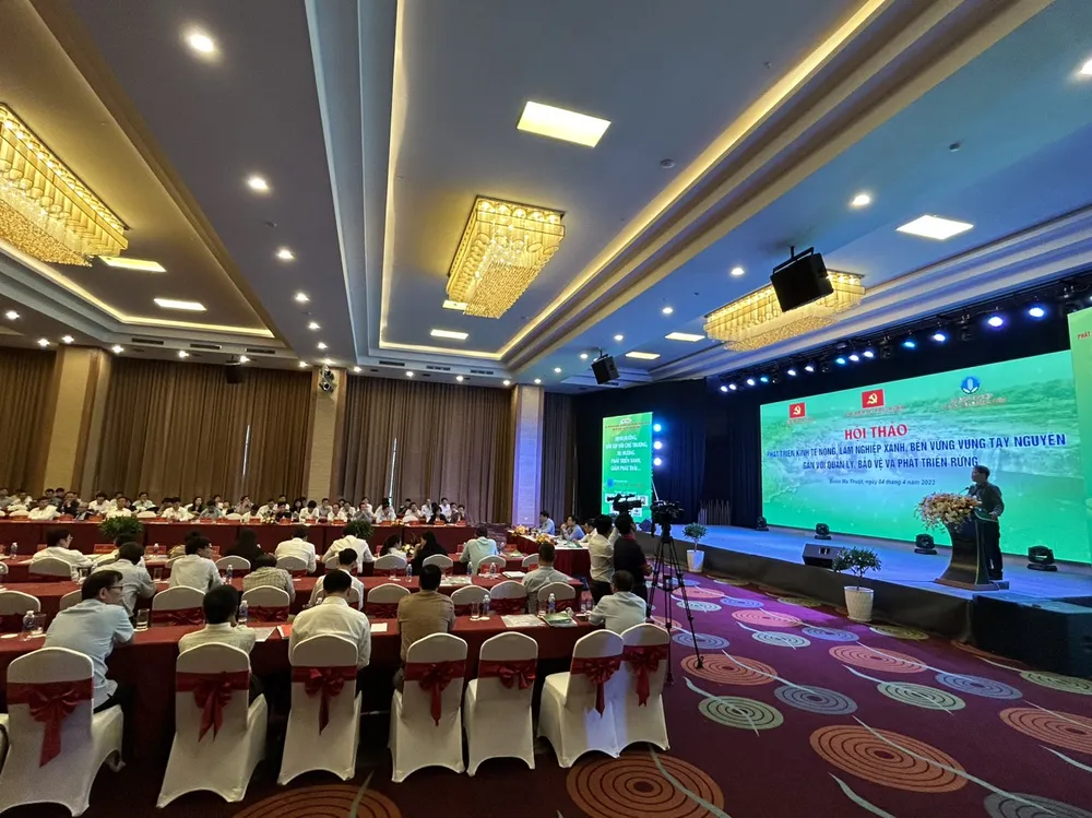 Ông Trần Tuấn Anh, Trưởng Ban kinh tế Trung ương phát biểu kết luận. Ảnh: VŨ LONG