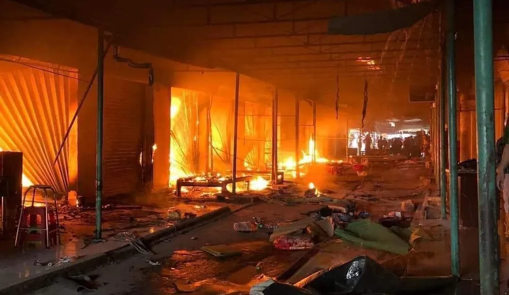 Hiện trường vụ cháy chợ trung tâm huyện Ea Súp. Ảnh: TG Hiện trường vụ cháy chợ trung tâm huyện Ea Súp. Ảnh: TG