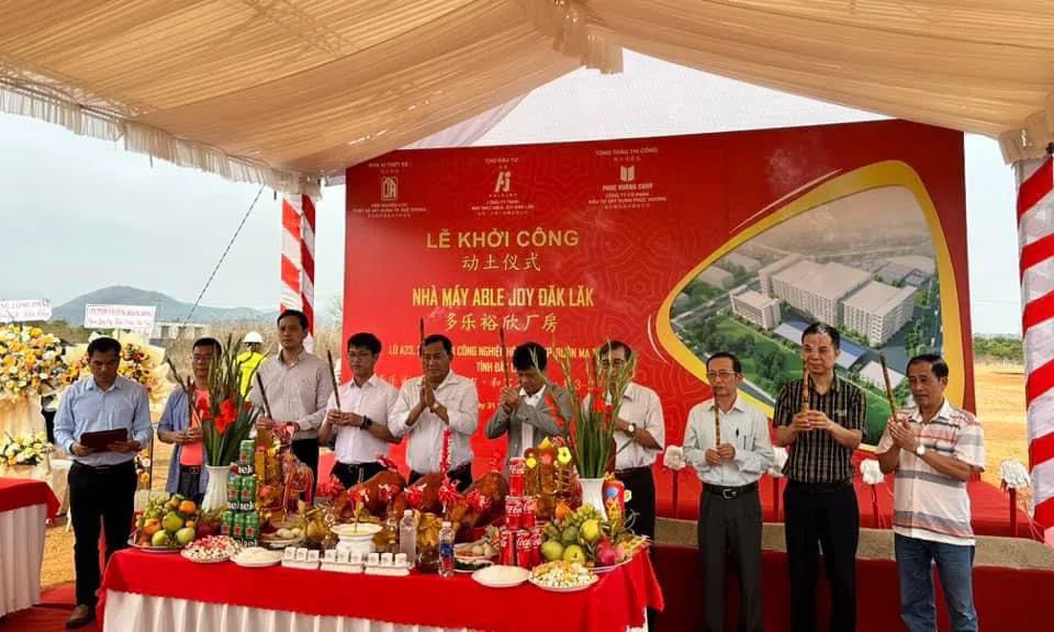 Công ty TNHH May mặc Able Joy Đắk Lắk làm lễ khởi công dự án ở KCN Hòa Phú. Ảnh: CTV