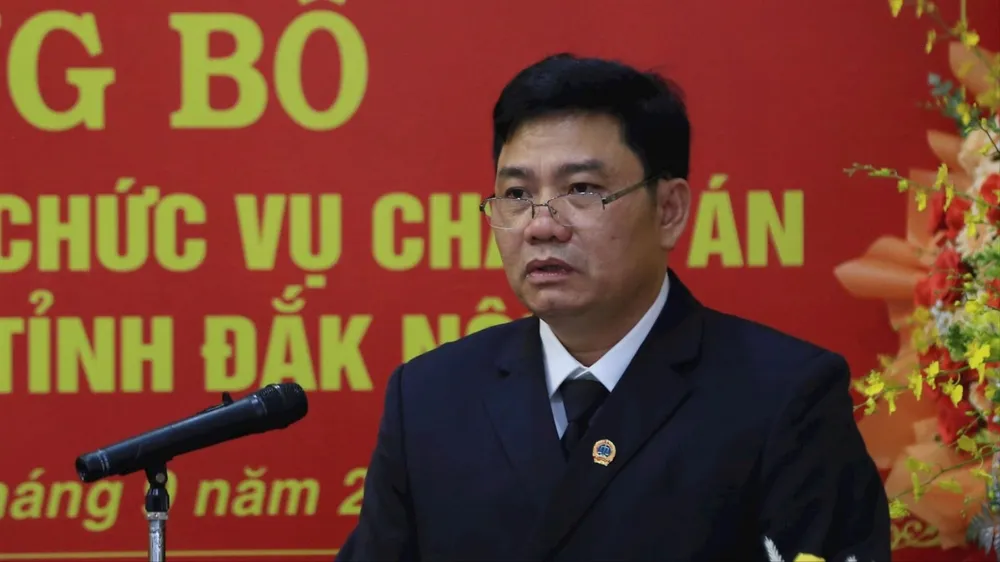 Ông Bùi Danh Đại phát biểu nhận nhiệm vụ. Ảnh: HD toan-canh23.jpg