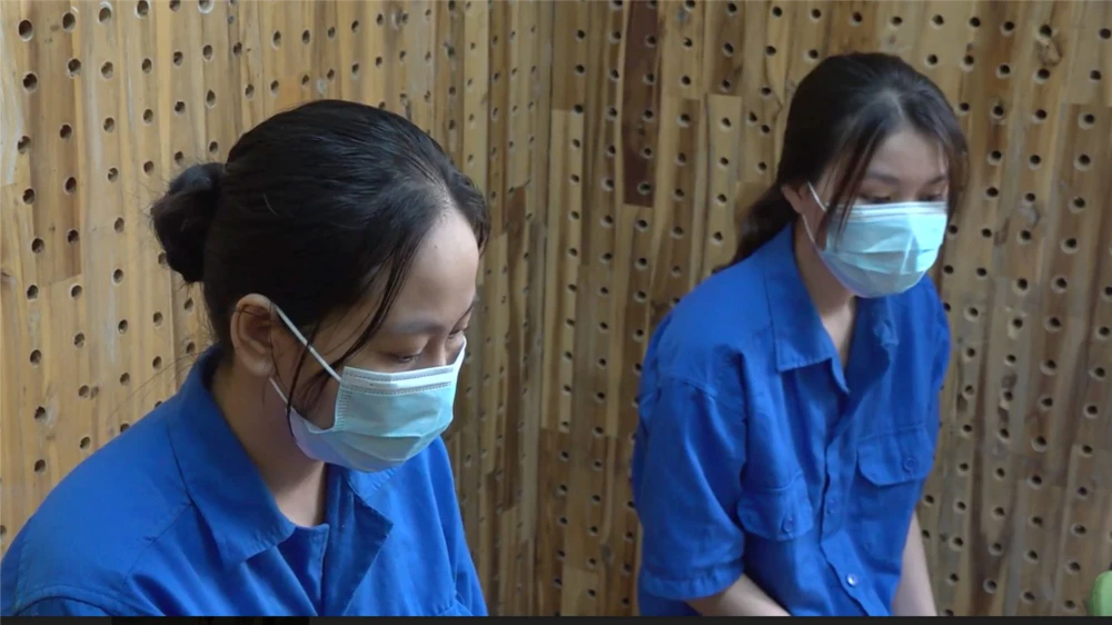 Hai đối tượng trong đường dây lừa đảo khoảng 10.000 bị hại. Ảnh: MQ Ảnh chụp Màn hình 2023-10-14 lúc 09.14.45.png