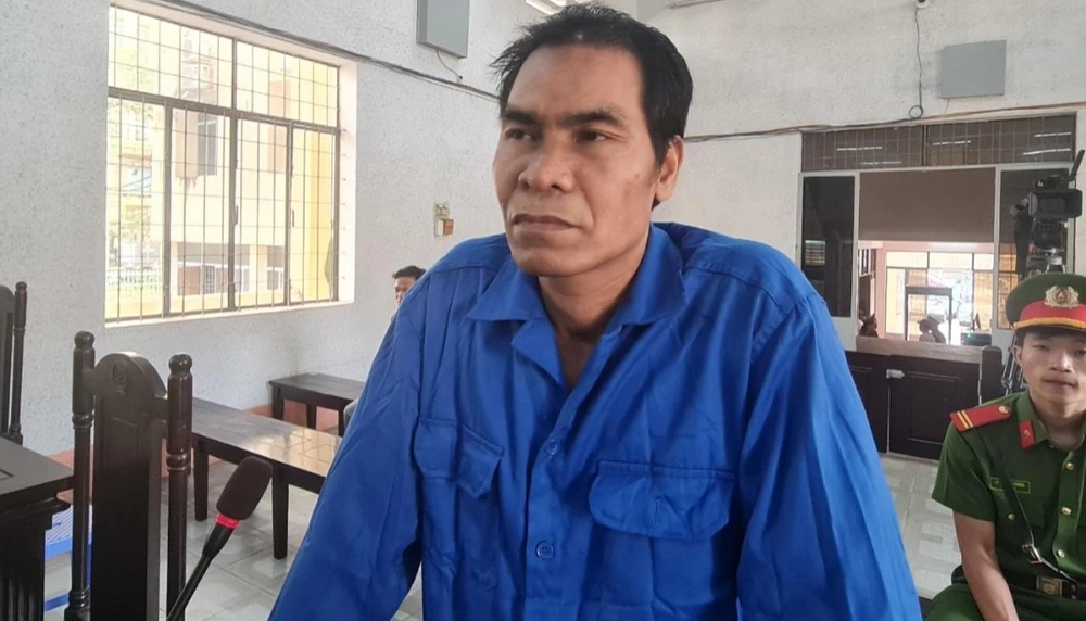Y Krếc Byă tại phiên tòa sơ thẩm. Ảnh: CA Phá hoại chính sách đoàn kết.jpg