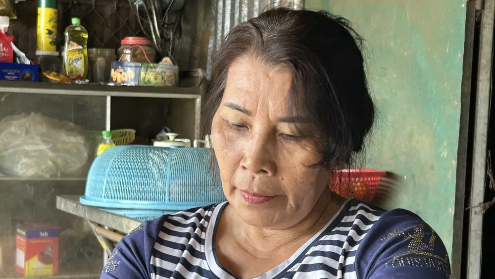 Mỗi lần nhớ lại chuyện bị bắt giam, tâm trạng bà Tôn Nữ Kim Loan luôn nặng trĩu, buồn phiền. Ảnh: NGUYÊN VŨ Lê Trường.jpg