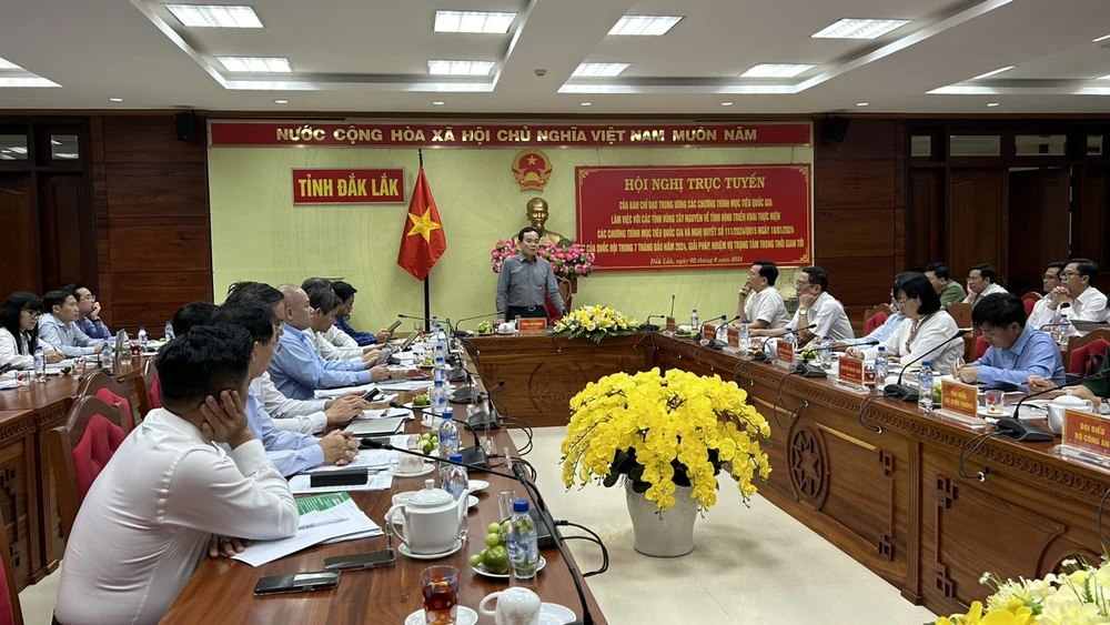 Phó thủ tướng Trần Lưu Quang.jpg