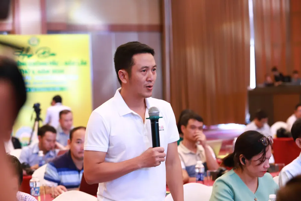 PV Pháp Luật TP.HCM nêu câu hỏi tại họp báo. Ảnh: TT Xuất khẩu sầu riêng.jpg