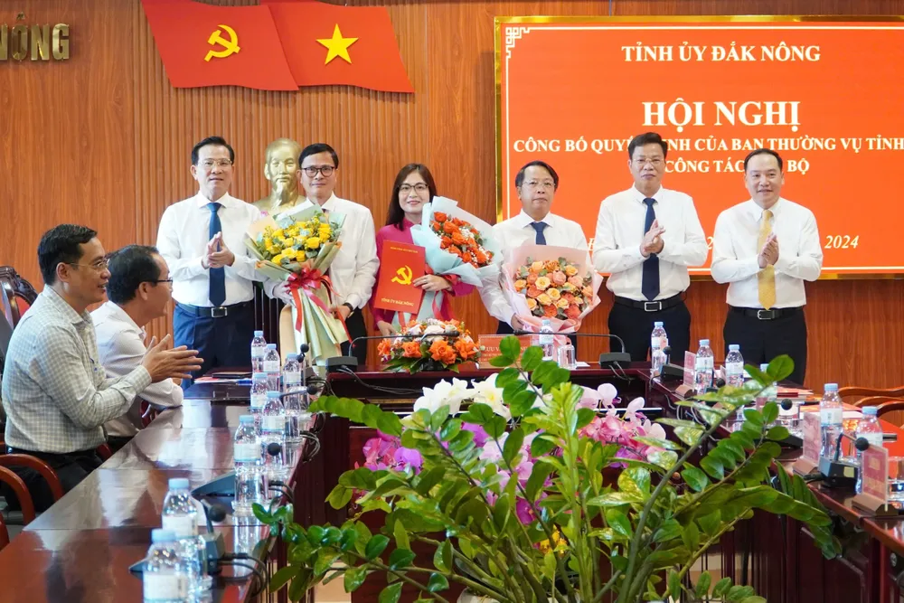 Tỉnh ủy Đắk Nông công bố về các quyết định điều động, bổ nhiệm cán bộ. Ảnh: AX Tỉnh ủy Đắk Nông.jpg