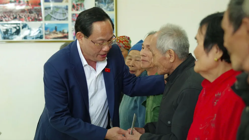 Phó chủ tịch Quốc hội Trần Quang Phương.jpg