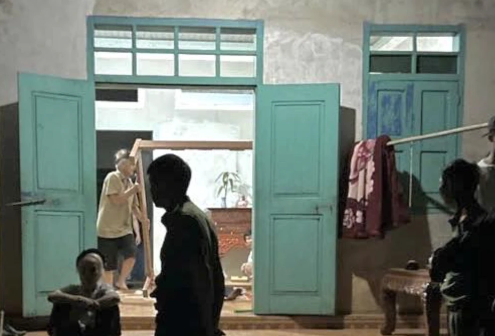 Người nhà lo hậu sự cho hai cháu nhỏ đuối nước. Ảnh: ND hai cháu nhỏ.png