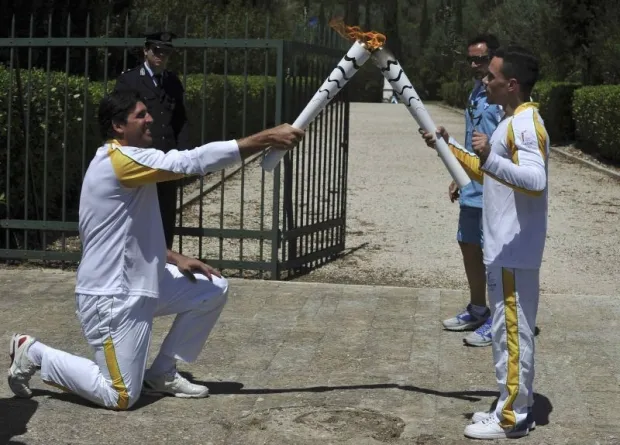 Ngọn đuốc Olympic Rio đã sáng lên ảnh 2 Ngọn đuốc Olympic Rio đã sáng lên ảnh 2