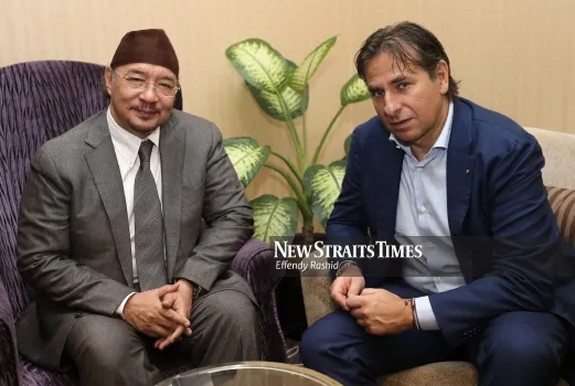 Tỉ phú Noordin: 'Tôi muốn Bari như Leicester và Juventus' ảnh 1