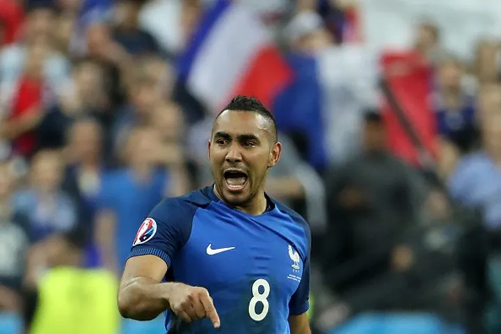 Payet không đi đâu hết vì đã...yêu West Ham rồi