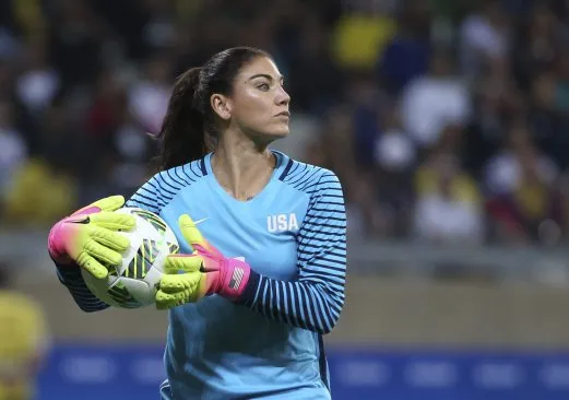 Hope Solo tạm xa tuyển Mỹ sáu tháng vì án phạt