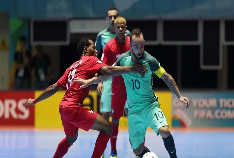 Bồ đào nha dẫn đầu bảng A