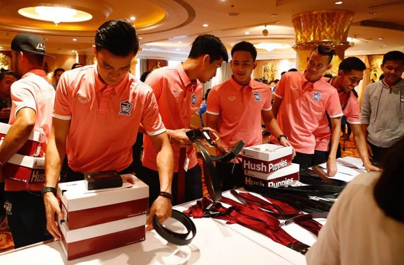 Thua 2 trận đầu, Kiatisak vẫn nuôi chí lớn ở World Cup ảnh 2 Thua 2 trận đầu, Kiatisak vẫn nuôi chí lớn ở World Cup ảnh 2