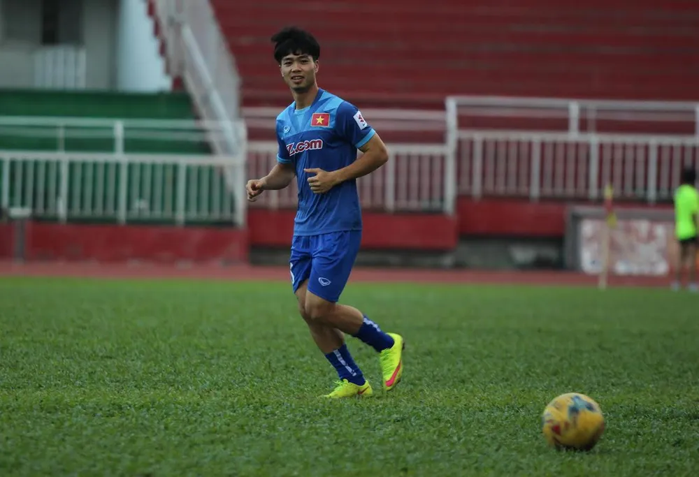 10 giờ sáng mai, tuyển Việt Nam sang Indonesia ảnh 6