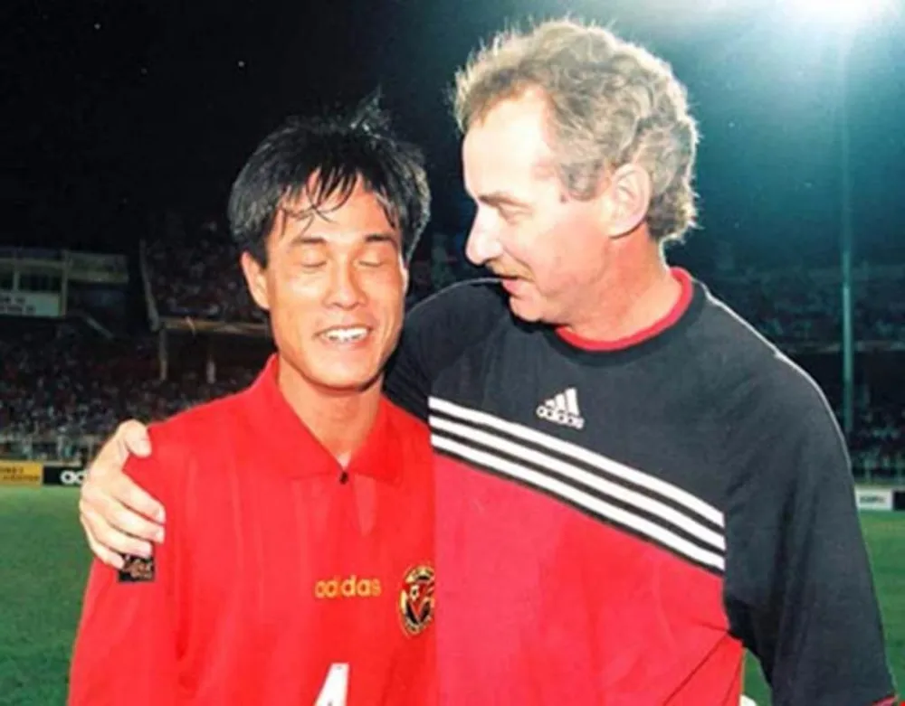 Hữu thắng và Riedl