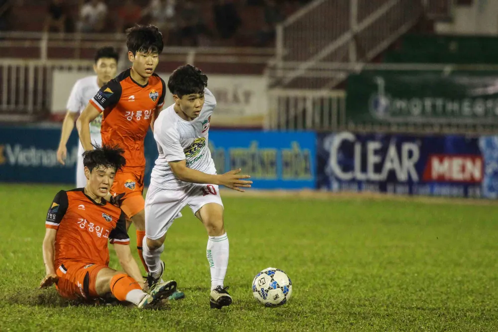 Văn Toàn, Công Phượng đưa U-21 HA Gia Lai vào bán kết ảnh 1