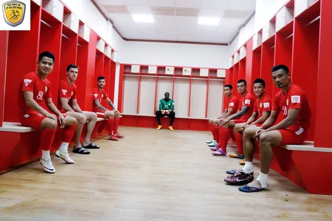 Phòng thay đồ của CLB TP.HCM tại sân Thống Nhất