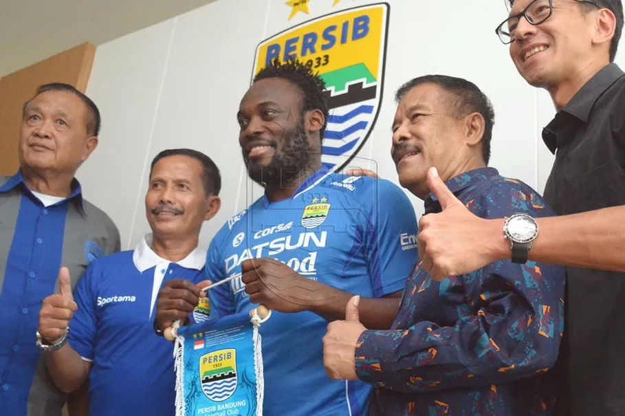 Cựu sao Chelsea đến giải nhà nghề Indonesia thi đấu ảnh 1 Cựu sao Chelsea đến giải nhà nghề Indonesia thi đấu ảnh 1