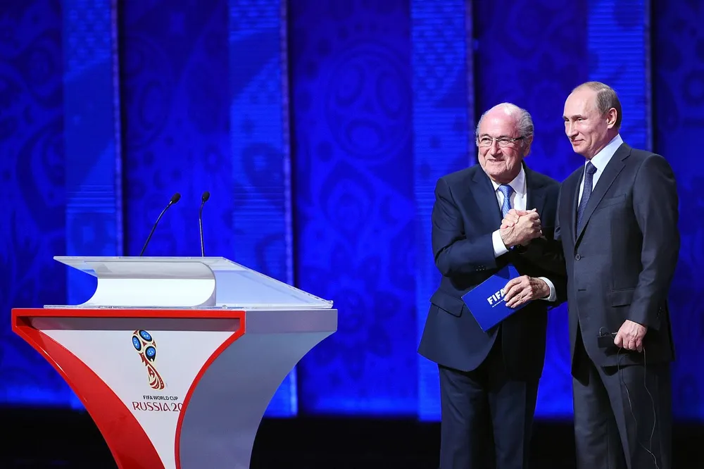 100.000 fan Trung Quốc đổ bộ, Nga 'ẵm' 25 triệu USD ảnh 2 100.000 fan Trung Quốc đổ bộ, Nga 'ẵm' 25 triệu USD ảnh 2