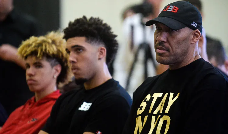 Tổng thống Trump giải cứu ba cầu thủ Mỹ trộm cắp ở TQ ảnh 3 Tổng thống Trump giải cứu ba cầu thủ Mỹ trộm cắp ở TQ ảnh 3