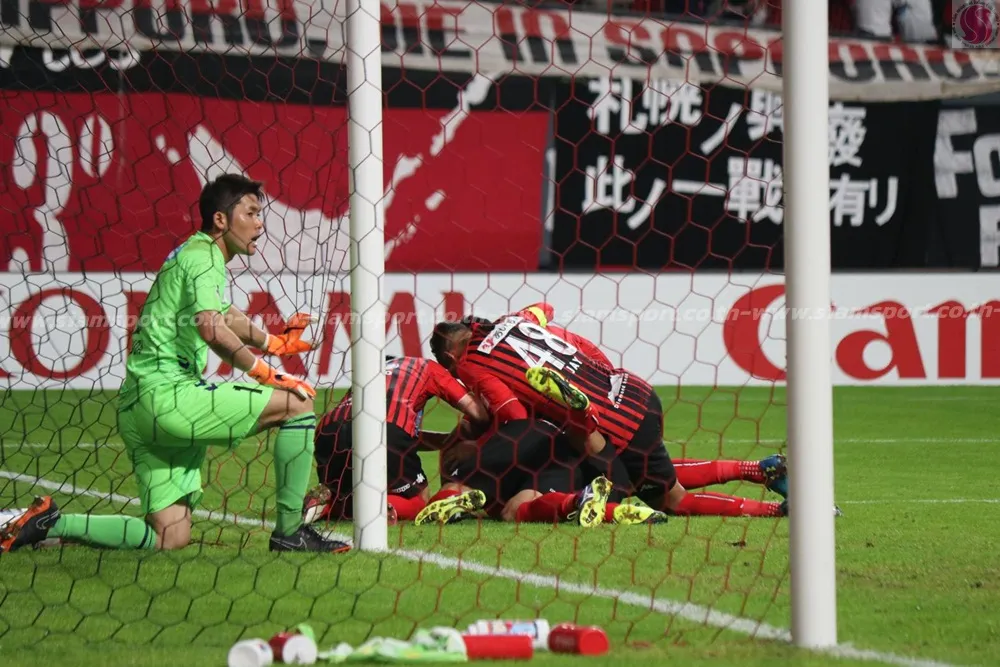 Chơi như Maradona, Chanathip ẵm giải cầu thủ xuất sắc ảnh 1