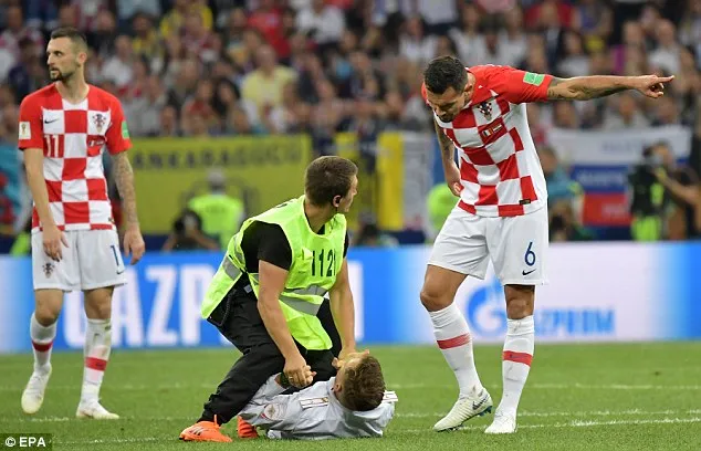 Chung kết World Cup 2018, Lovren xin lỗi Pussy Riot ảnh 4 Chung kết World Cup 2018, Lovren xin lỗi Pussy Riot ảnh 4