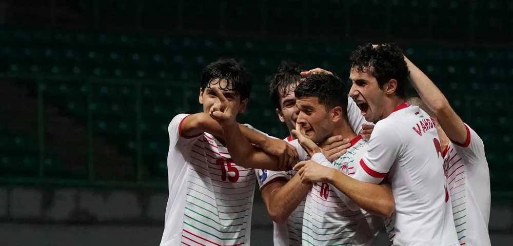 Malaysia đặt mục tiêu hạ ‘vạn lý trường thành’ ảnh 2 Malaysia đặt mục tiêu hạ ‘vạn lý trường thành’ ảnh 2