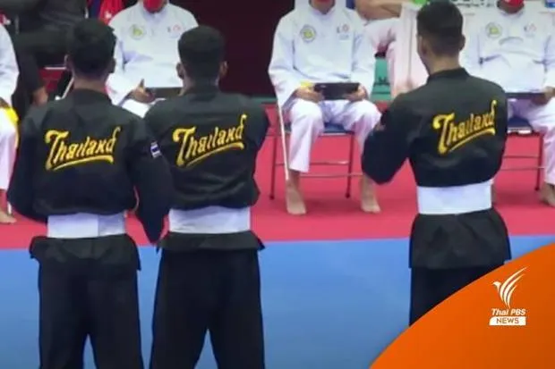 ... Các VĐV lên nhận HCV tại SEA Games 31 và bị tác giả phát hiện. Ảnh: B.P ... Các VĐV lên nhận HCV tại SEA Games 31 và bị tác giả phát hiện. Ảnh: B.P