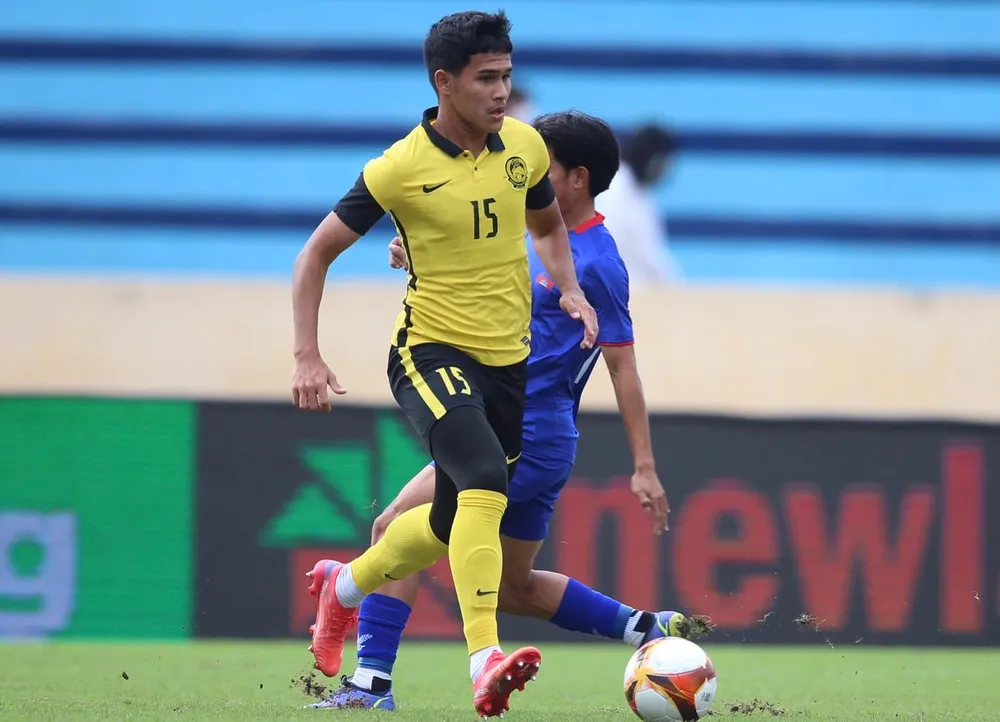 Rượt đuổi trối chết hai lần Malaysia mới có trận hòa khó trước Campuchia. Ảnh: A.P