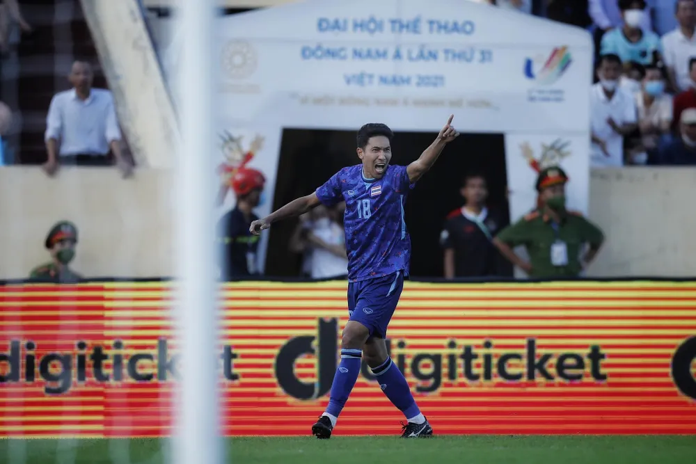 Weerathep, tác giả bàn thắng duy nhất trận bán kết Thái Lan- Indonesia. Ảnh: A.P Weerathep, tác giả bàn thắng duy nhất trận bán kết Thái Lan- Indonesia. Ảnh: A.P